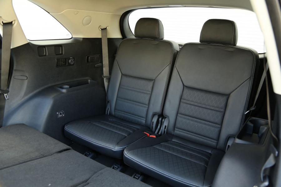 Интерьер Kia Sorento GT Line (UM) 2018 года  (UK) (фото 21 из 26)